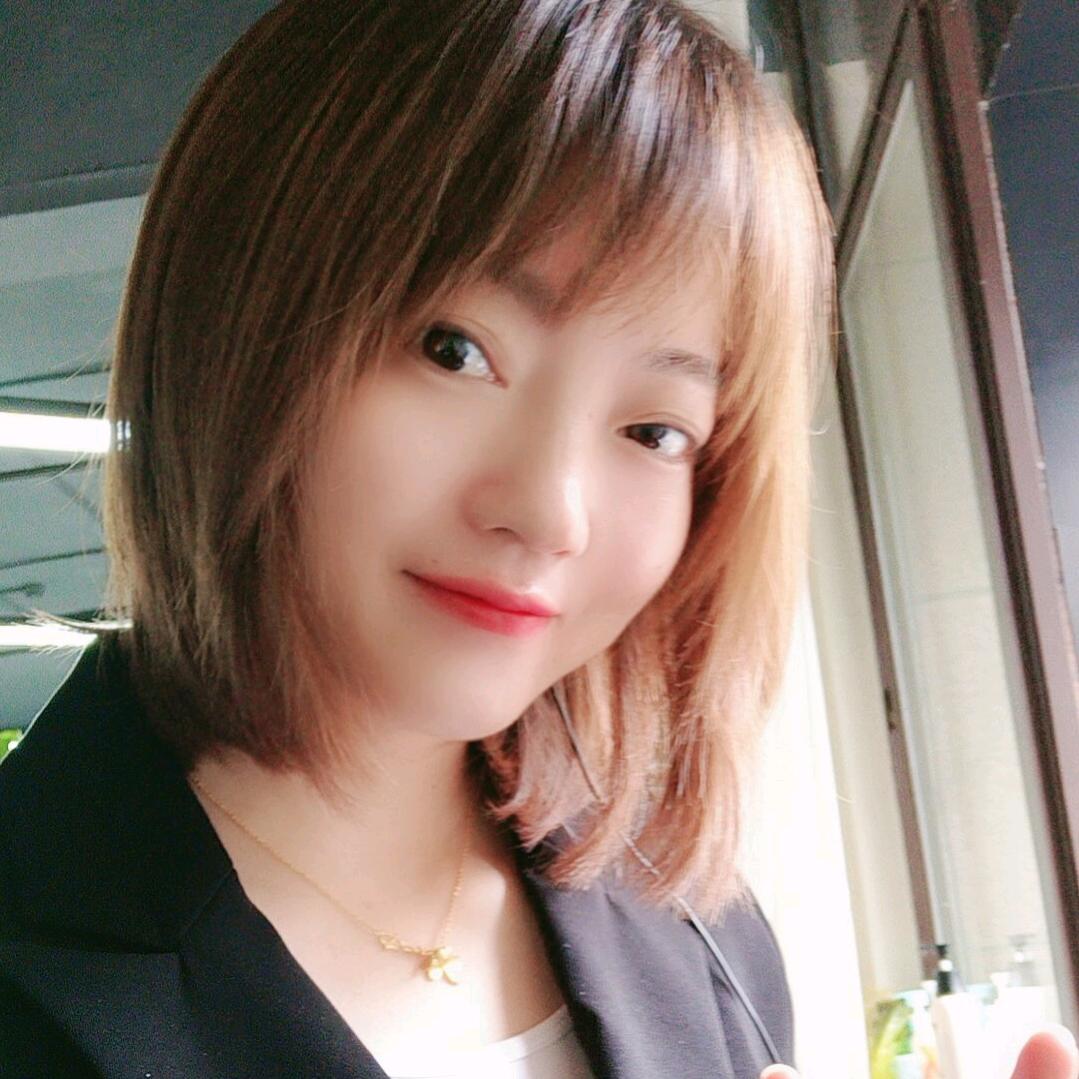 在修水做美容的周周