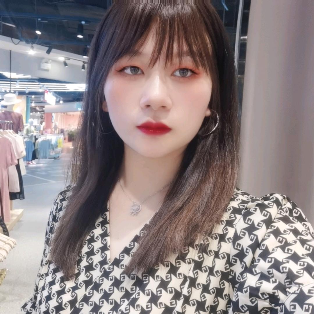 没故事的女同学