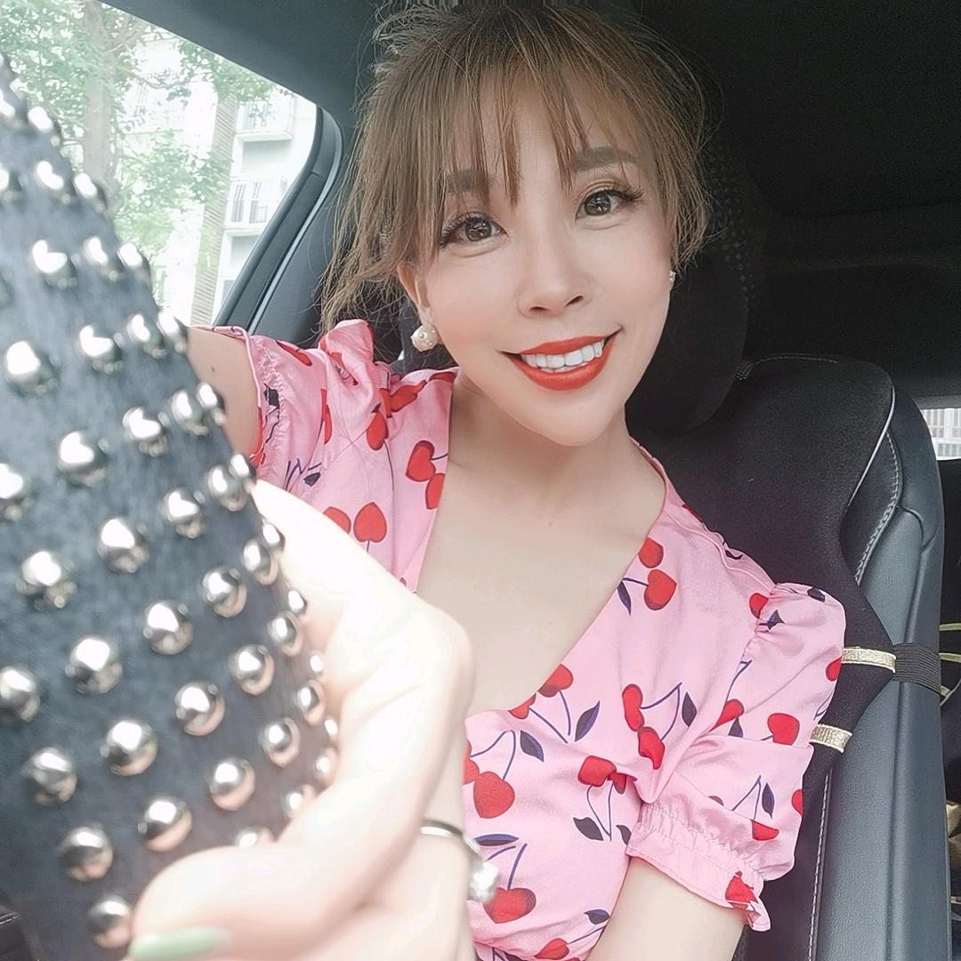 妮可儿养了很多只