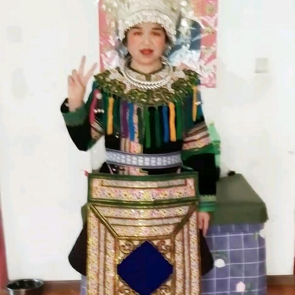 青青杨柳岸