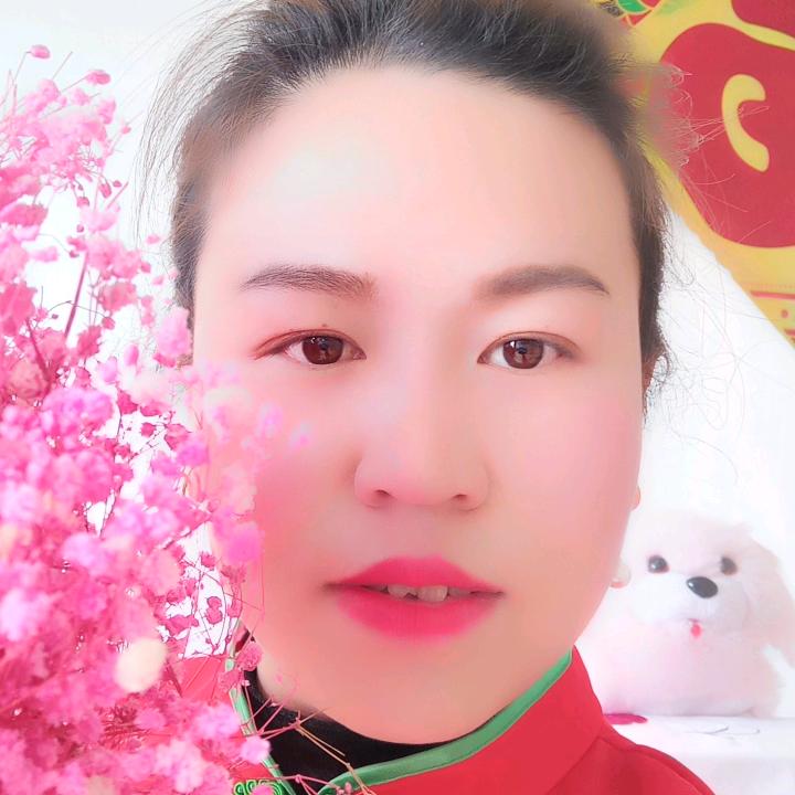 嘴在逞强，心在投降。汇金国际对面光明冷饮