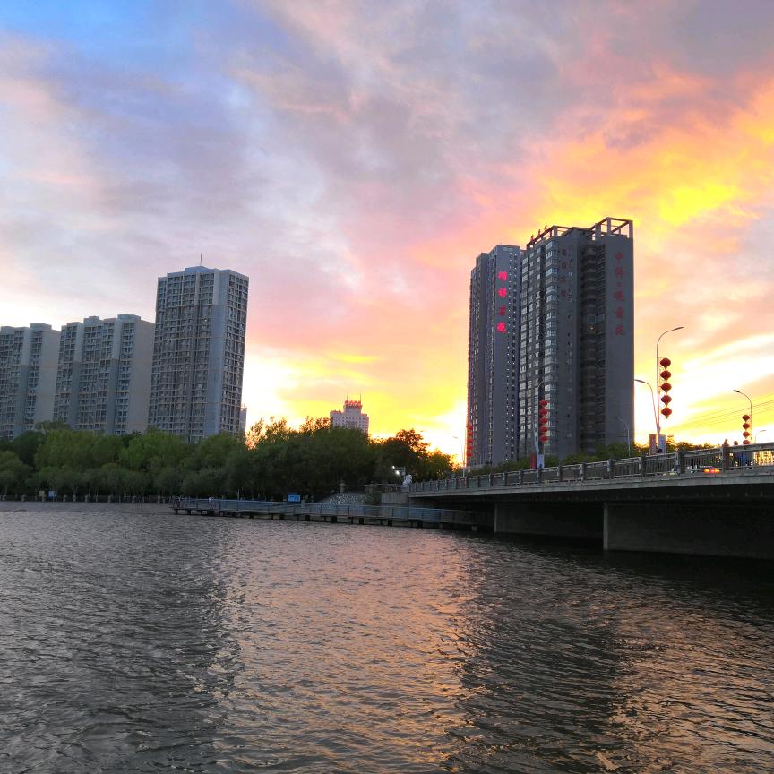 万里西风瀚海沙