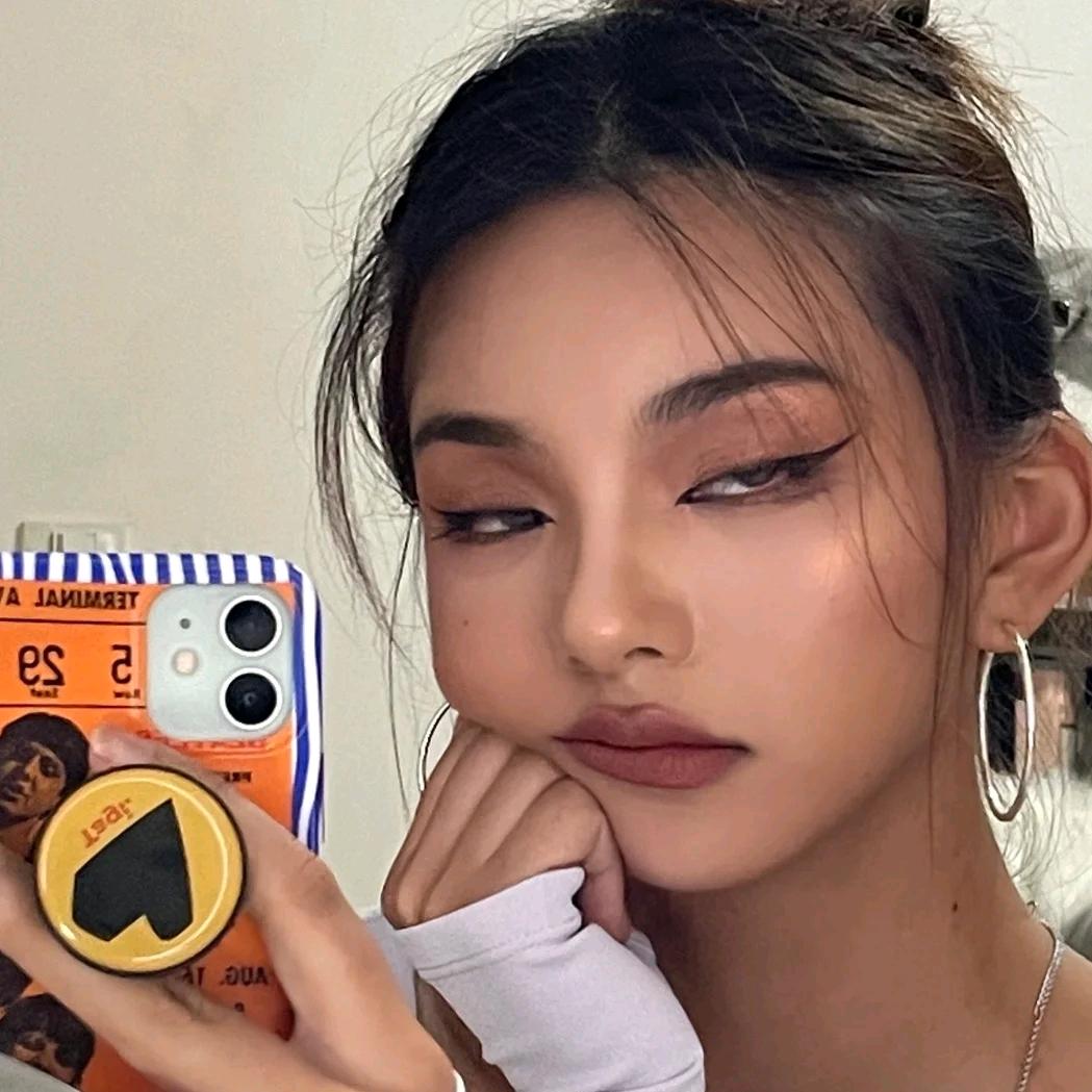 胡小黑👽