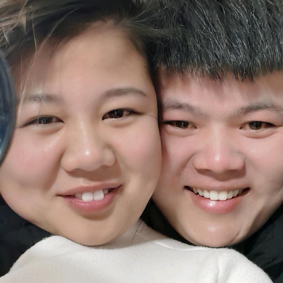 王 先 生