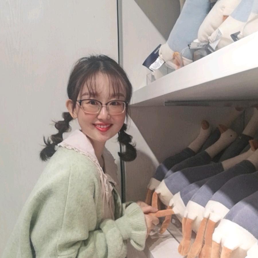 Sunnybaby社恐小女孩