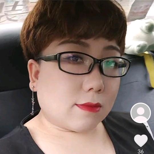 政法小区北门喜乐购超市娜姐