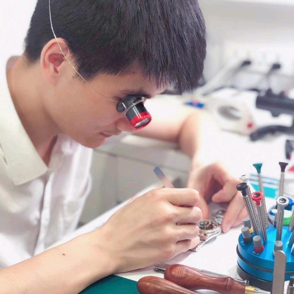 陈友恩钟表维修（嘉亿）