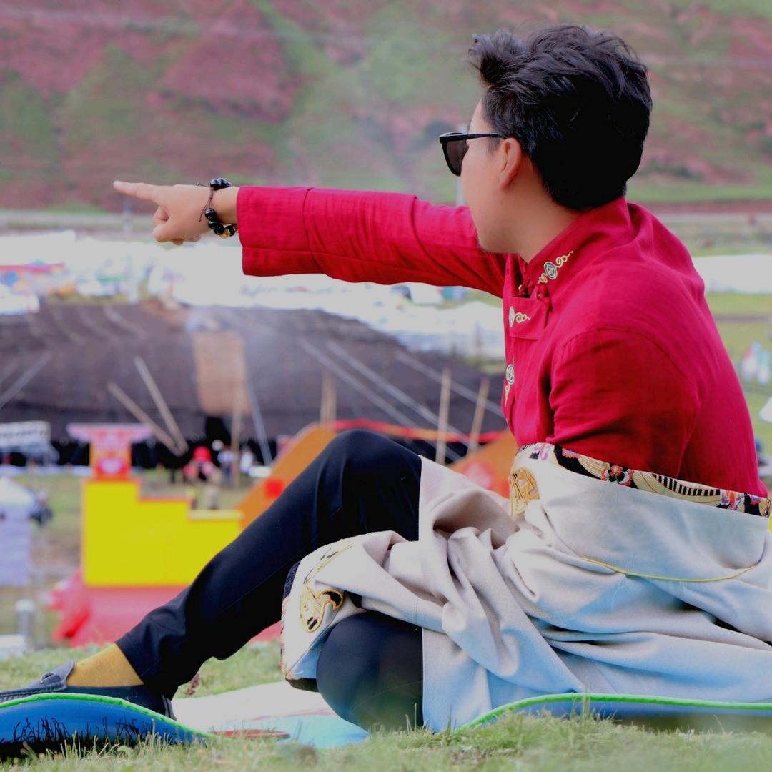 ལྷ་དགེ།༒拉布