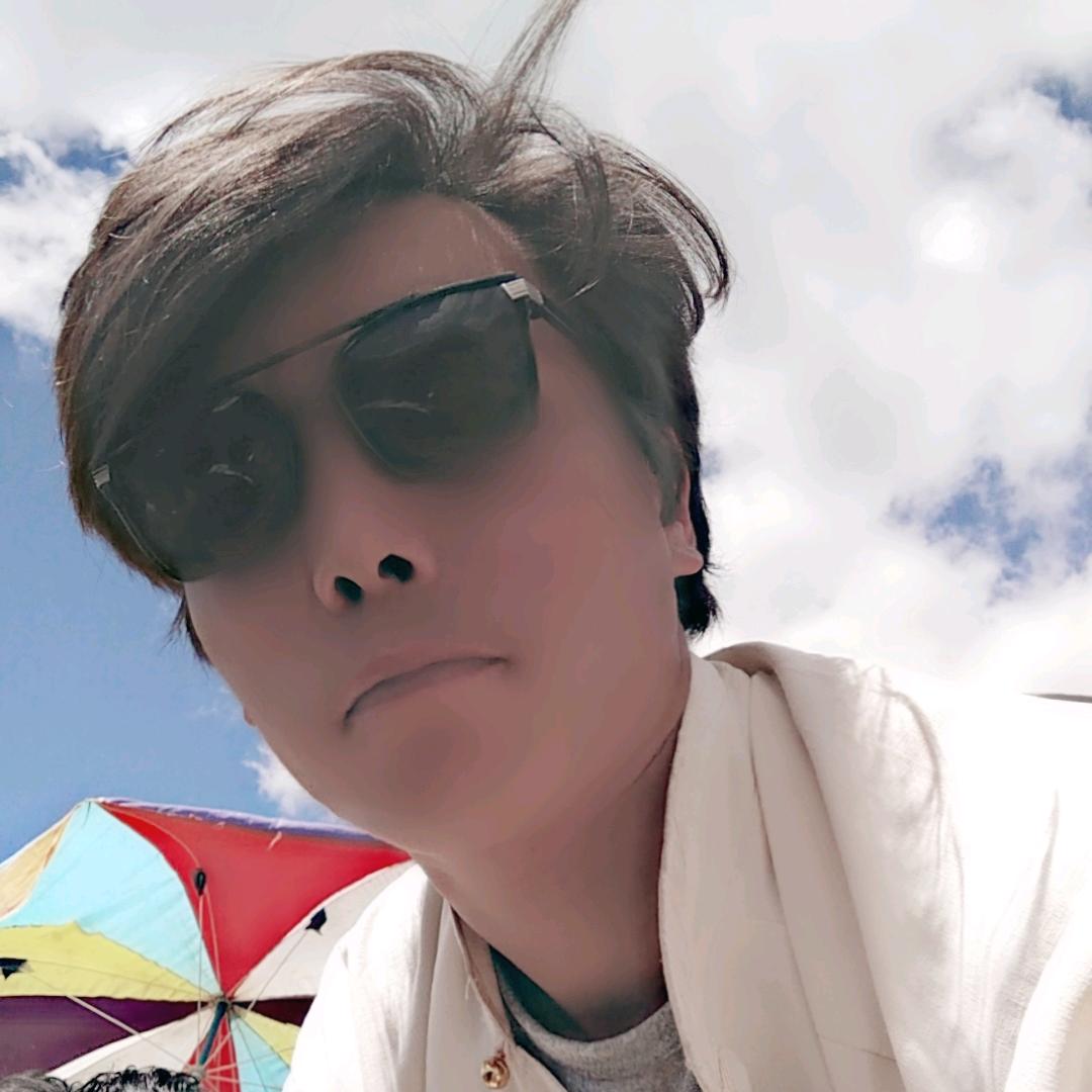 次仁ནོར་བུ།