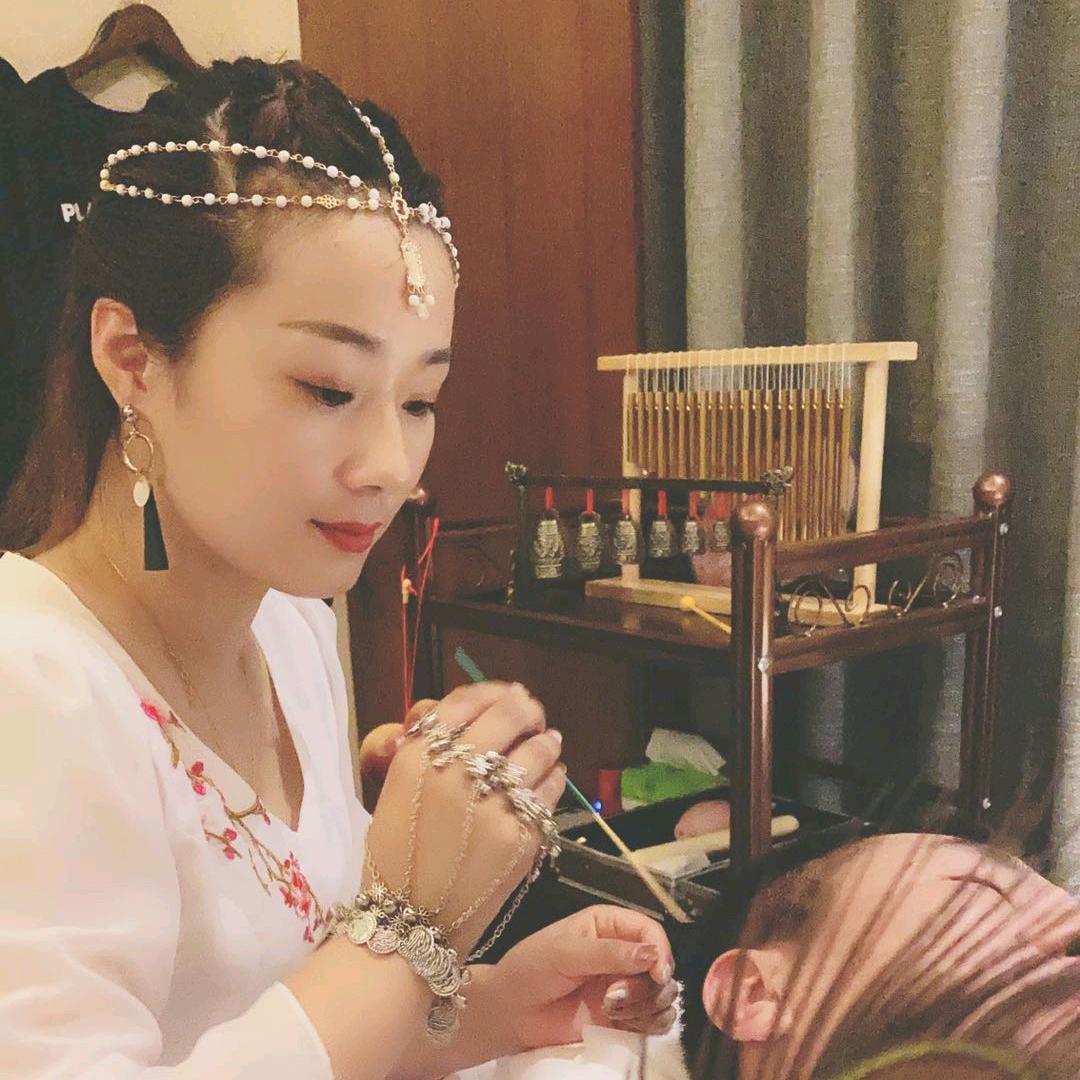 瑞耳轩 小月月.