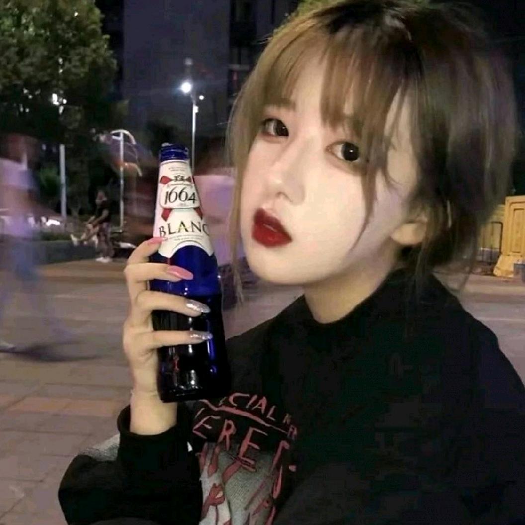 A.婚礼化妆师 黄豆豆.