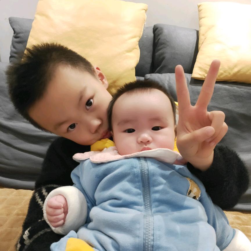 坤哥和灵妹的日常