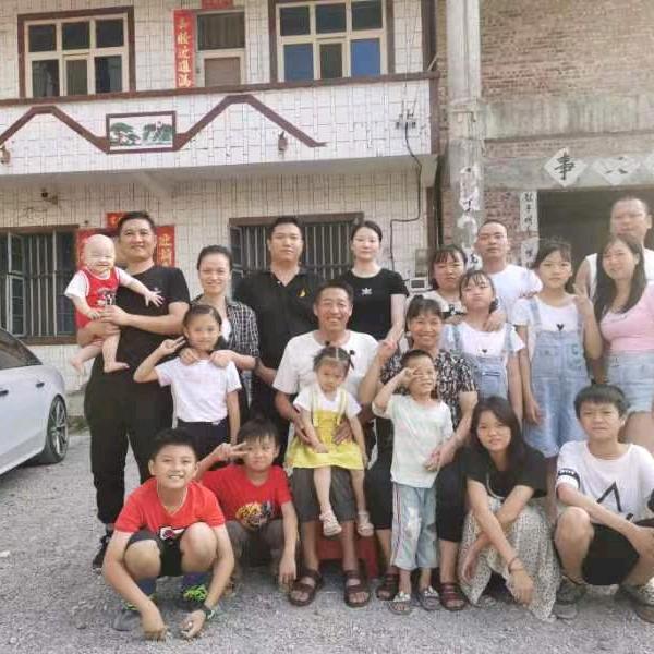 夫妻直播间（每晚7点30分开播）