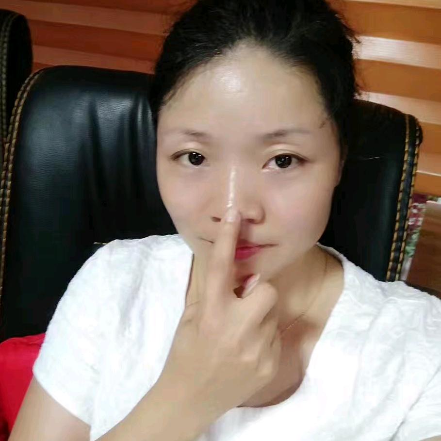 开州欧派大家居 英姐