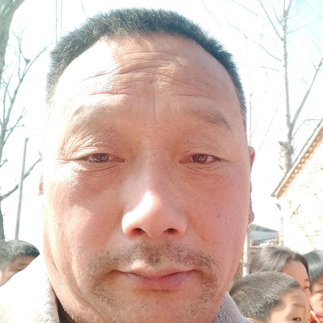 出名大气刷墙的杨哥