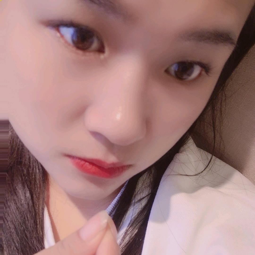 坚强的背后