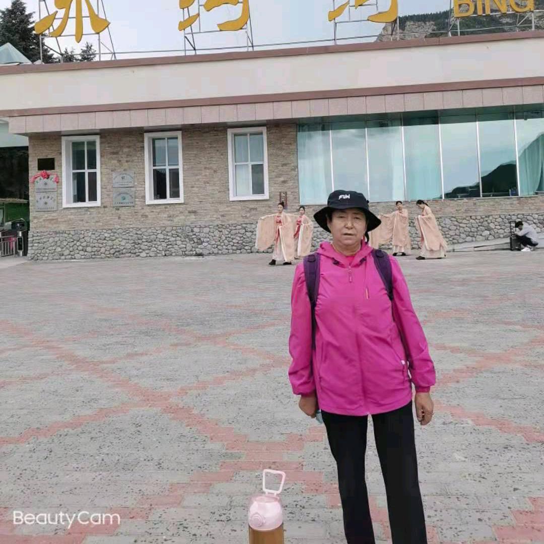 凤英