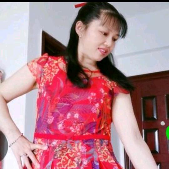 佘霞