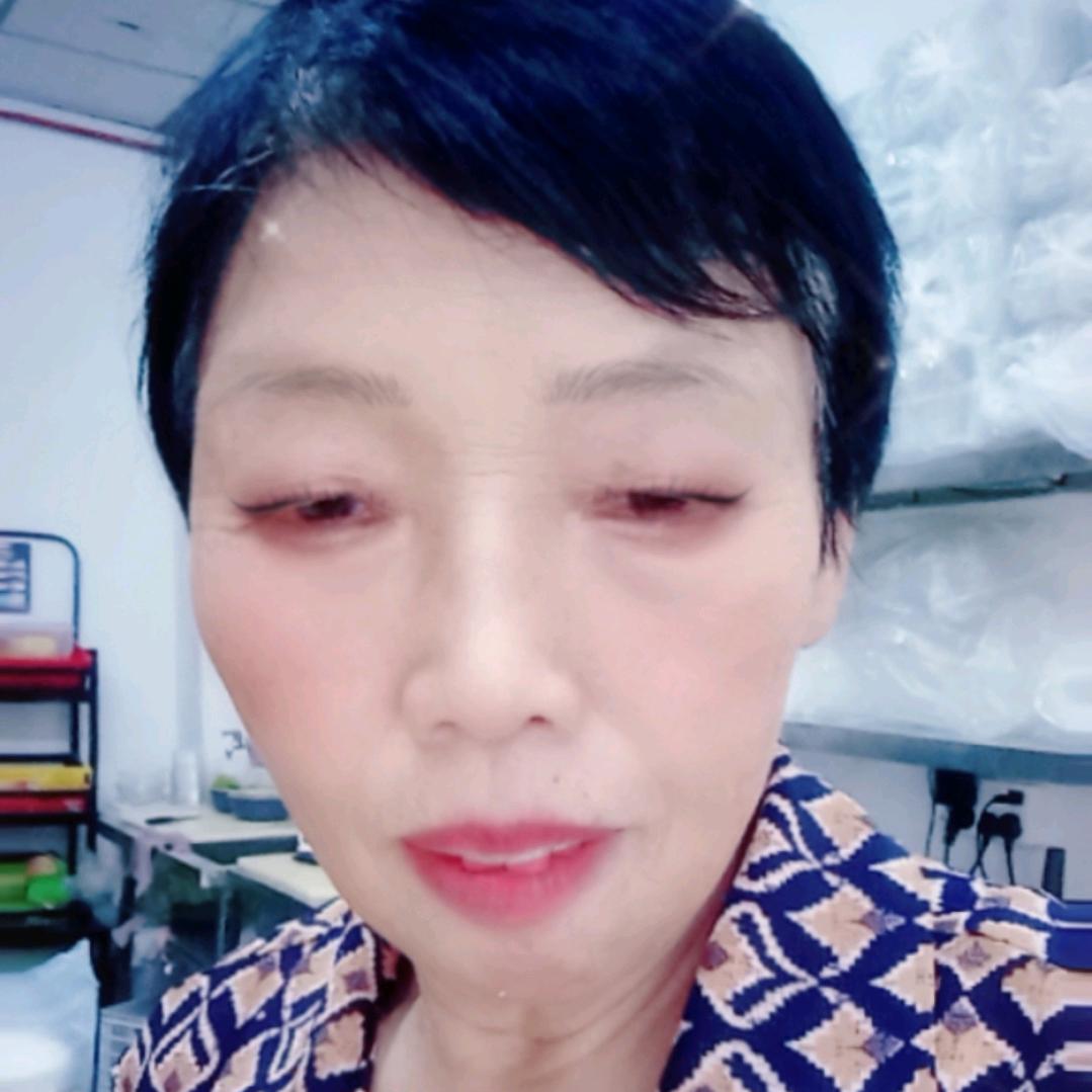 陈女士