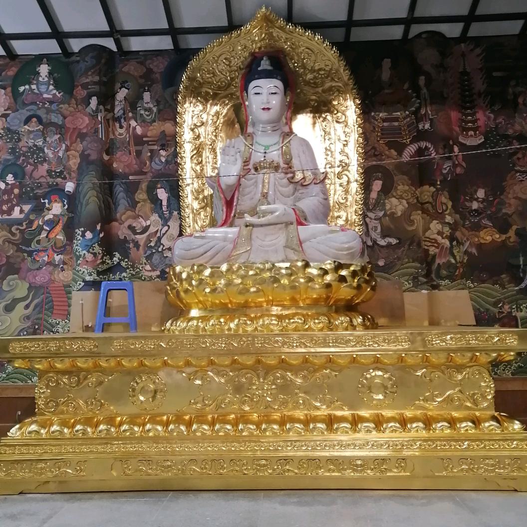 佛像贴金🙏🙏🙏