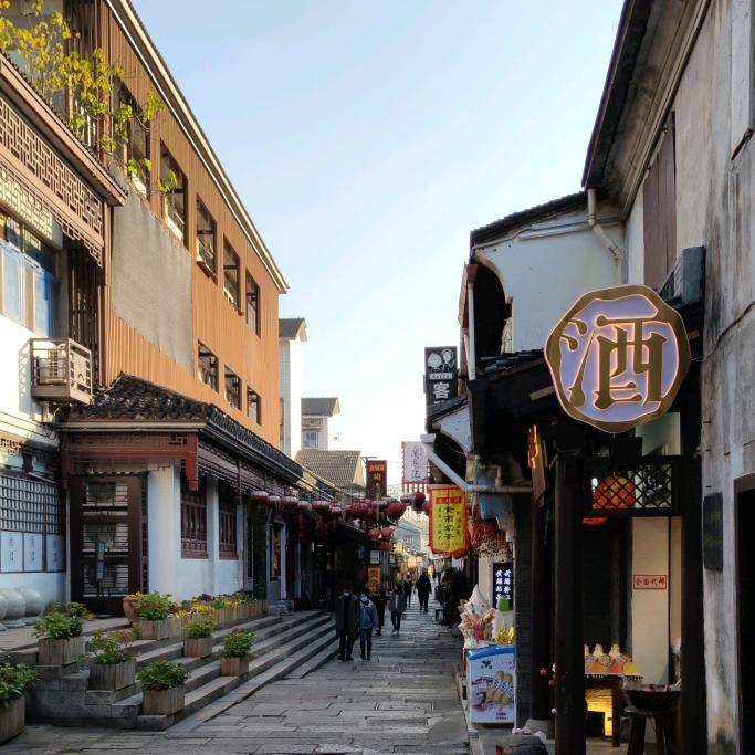 江江