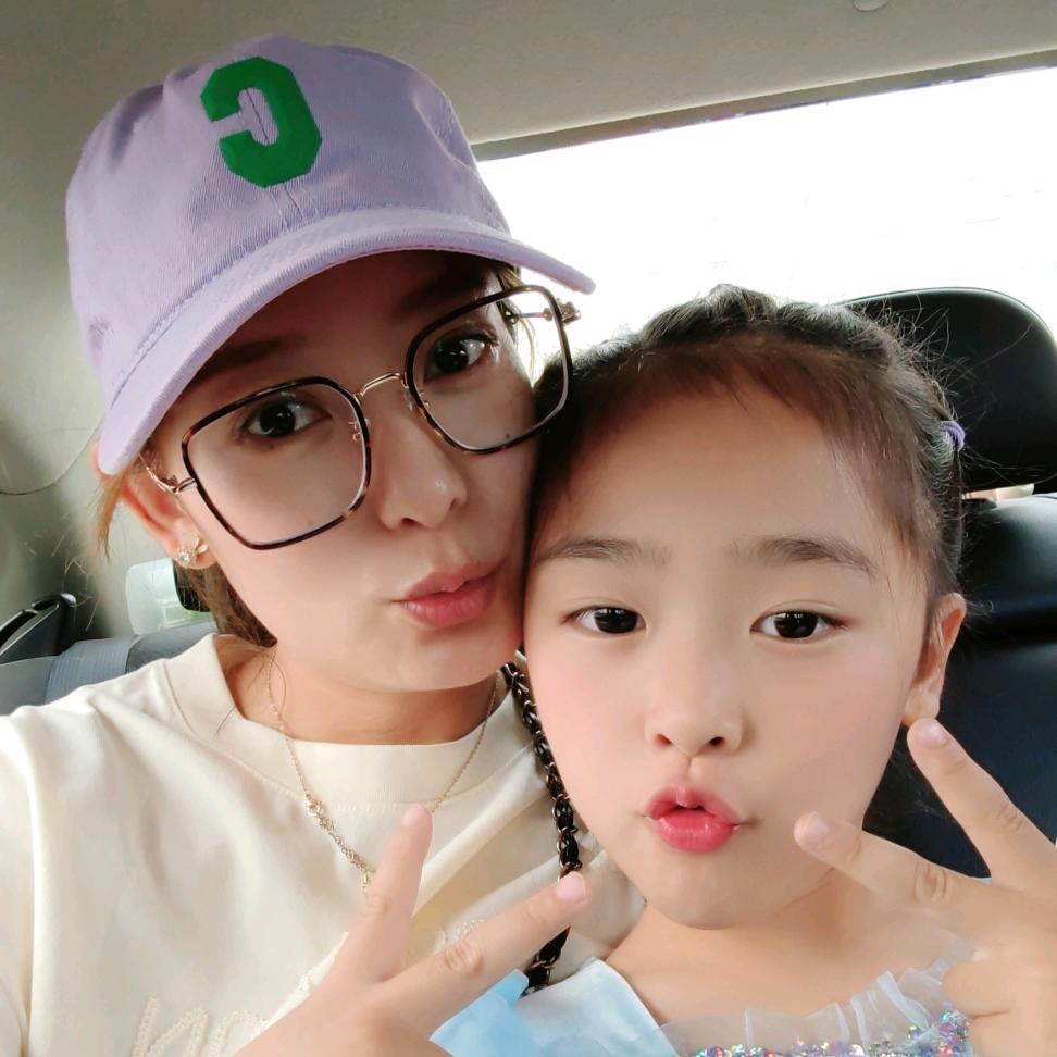 😘😘😘MISS💋 三小姐👑