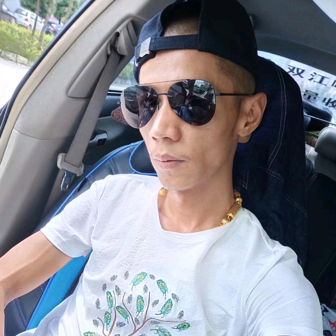 双江阿杰二手车7号