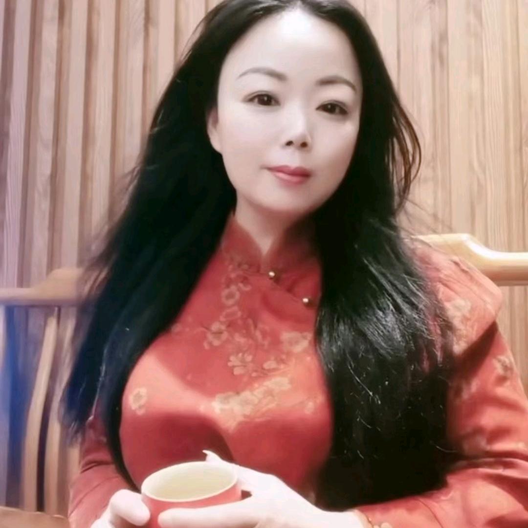 南丰县志梅服装店