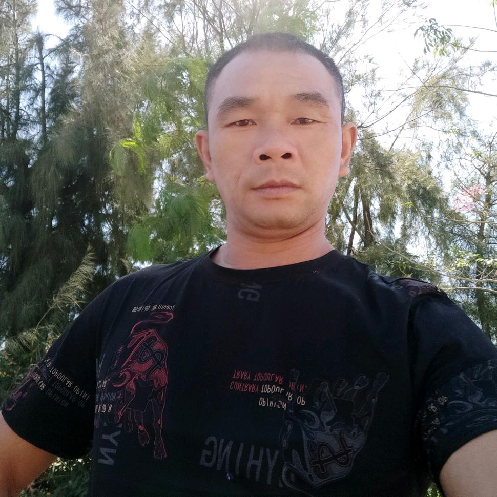 在惠东装修找魏大板。