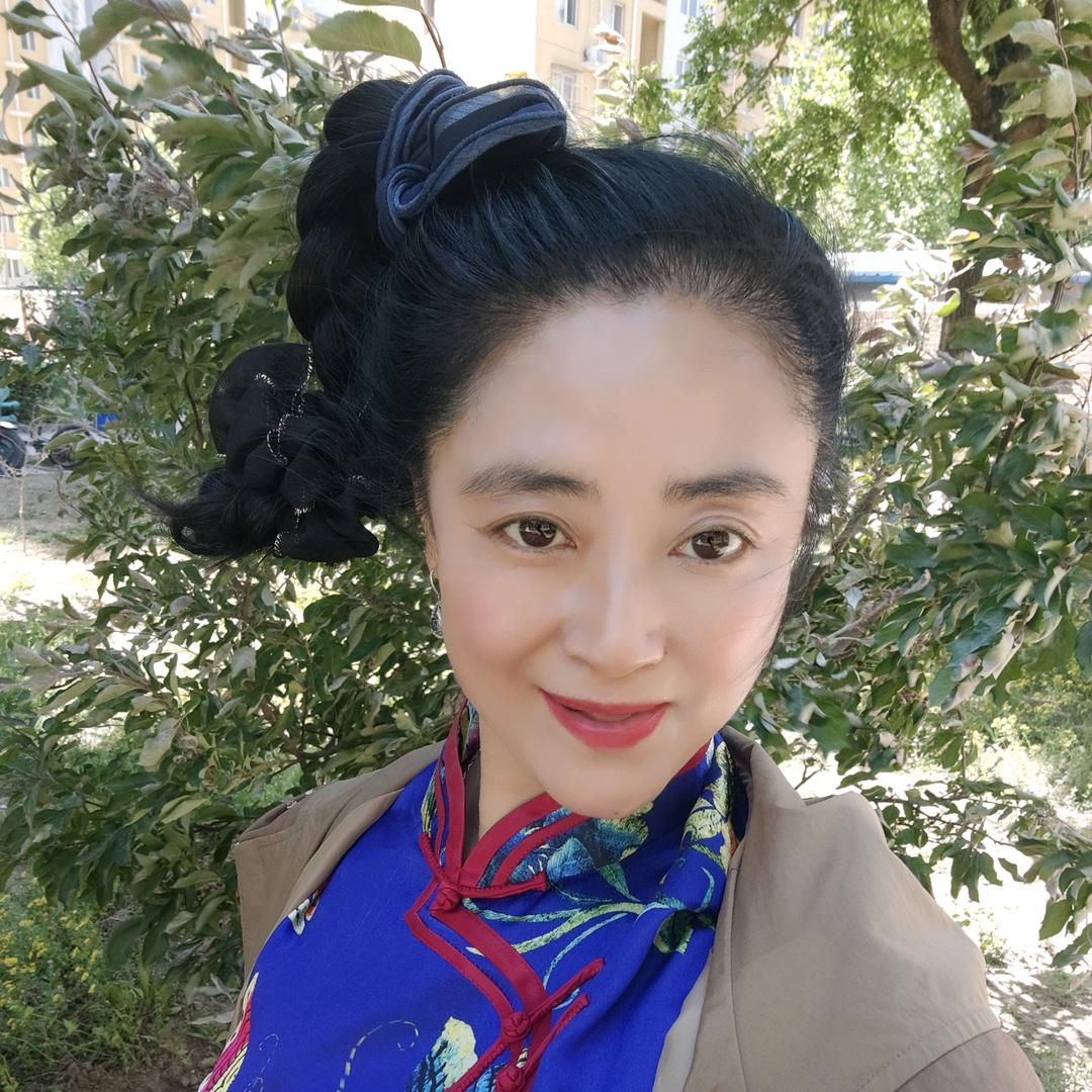 画家夏阳光教国画