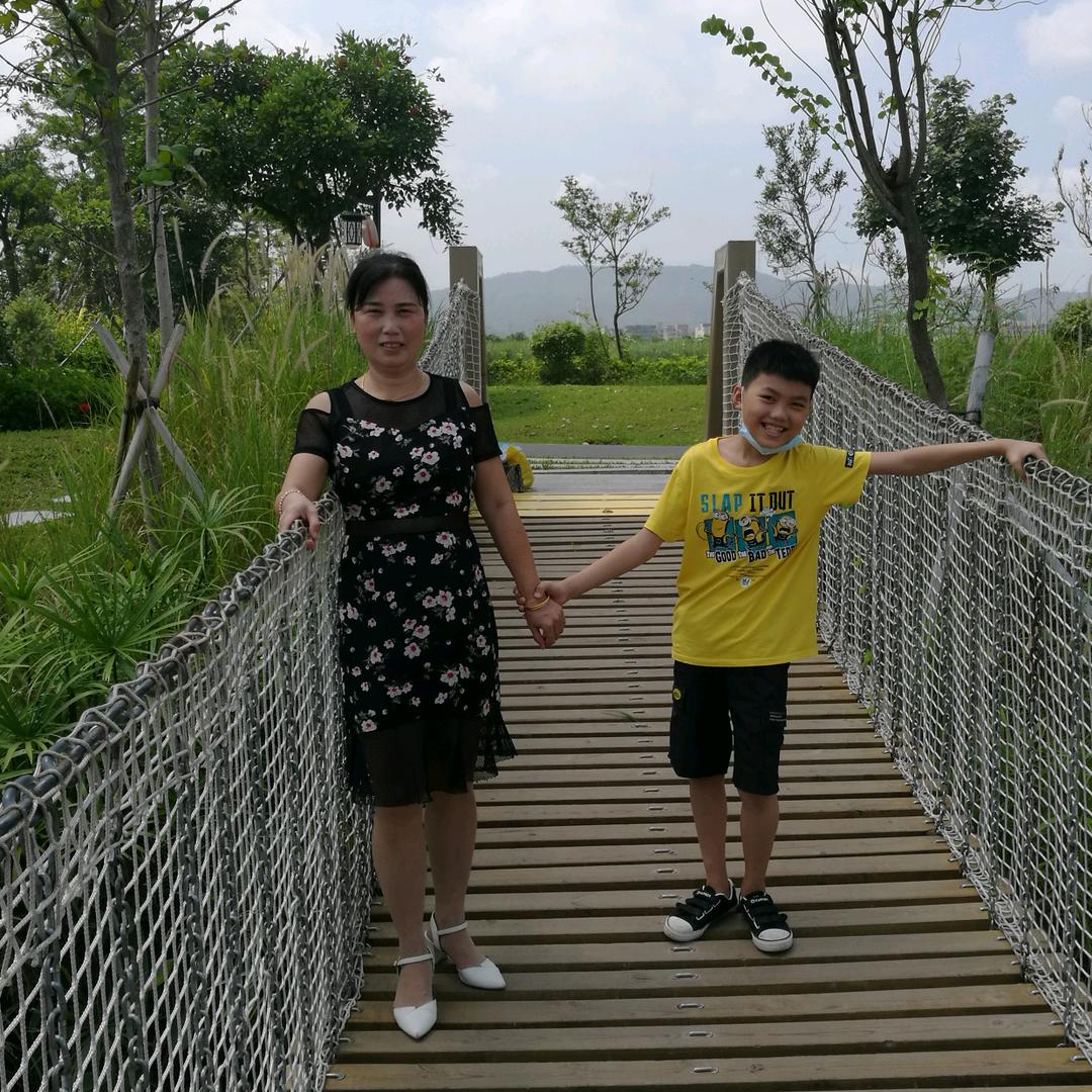 梓豪，梓墨的奶奶