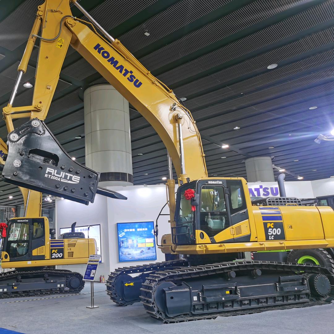 小松&山推挖掘机广东代理