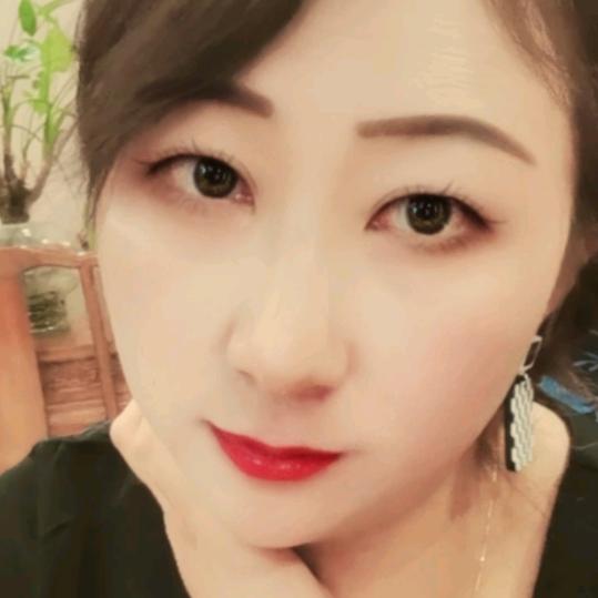 @淡忘忧伤💅