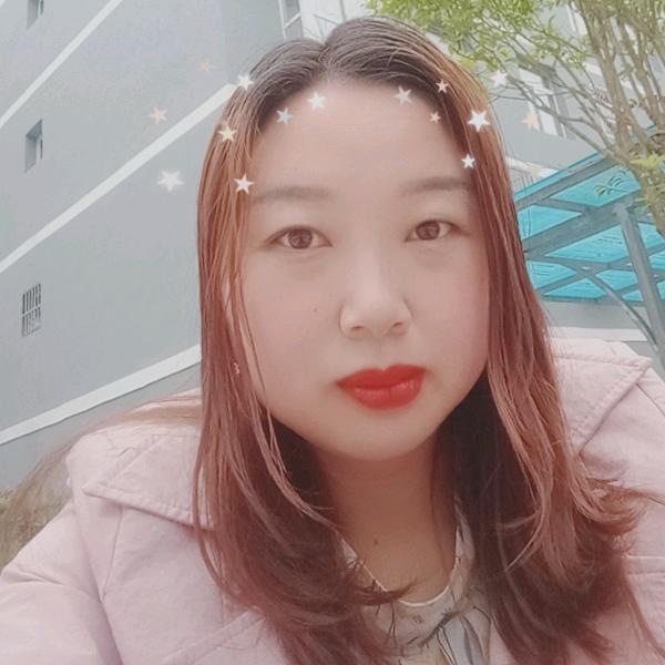 微笑掩盖不了泪痕