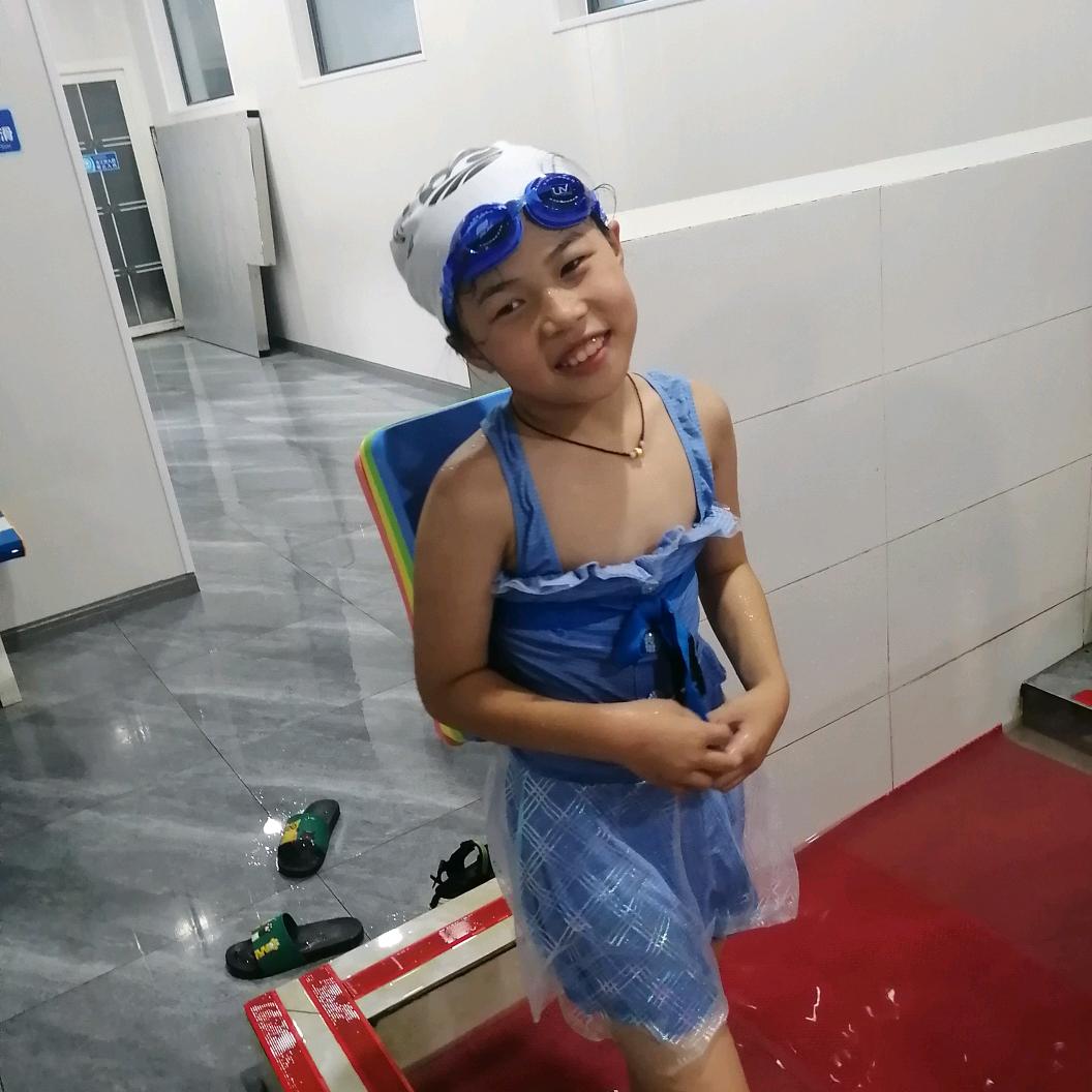 叶琼