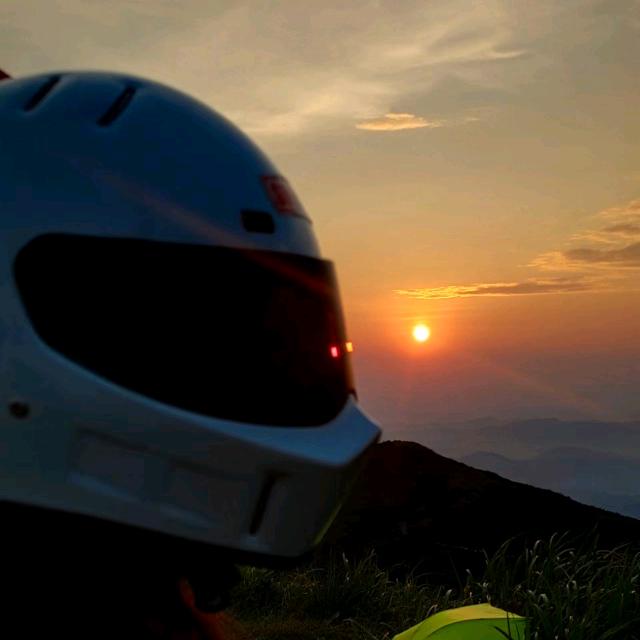 不坐后座的女骑