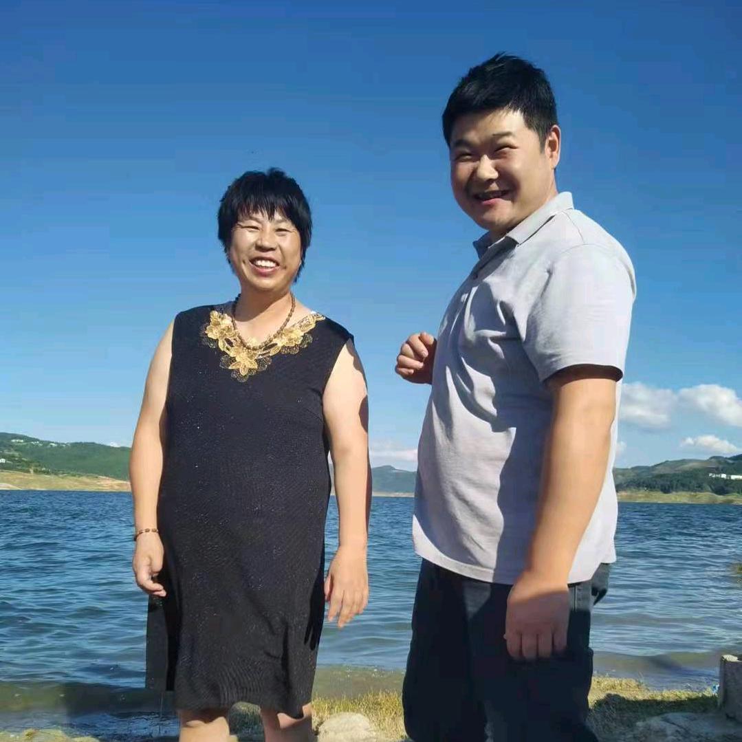 文静夫妇（彭）生病停播