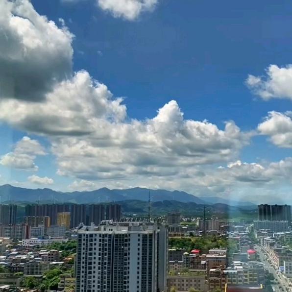春光秀丽