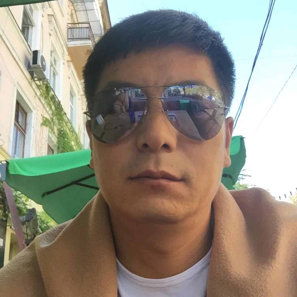 俄乌溜达张