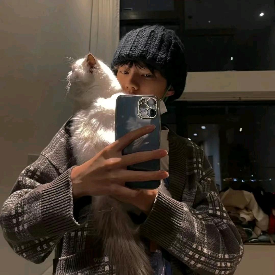 裤衩套头当超人