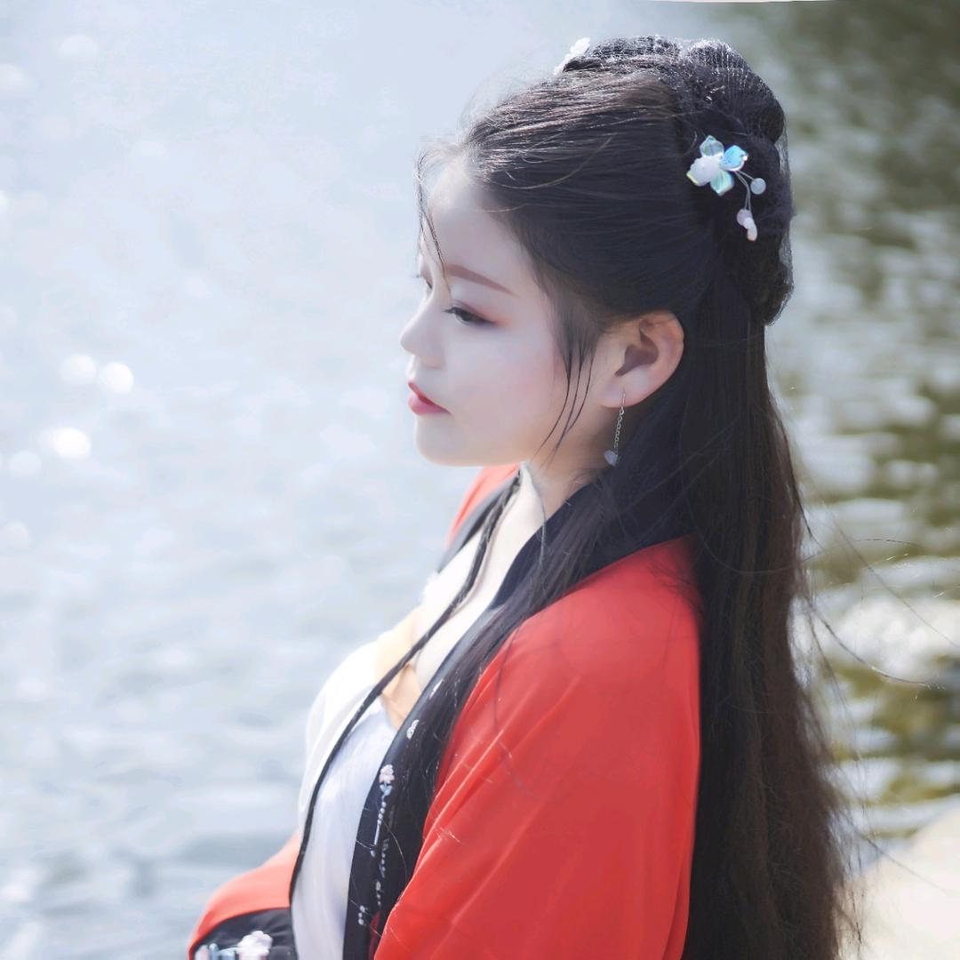 蕲春县御雯汉服体验馆