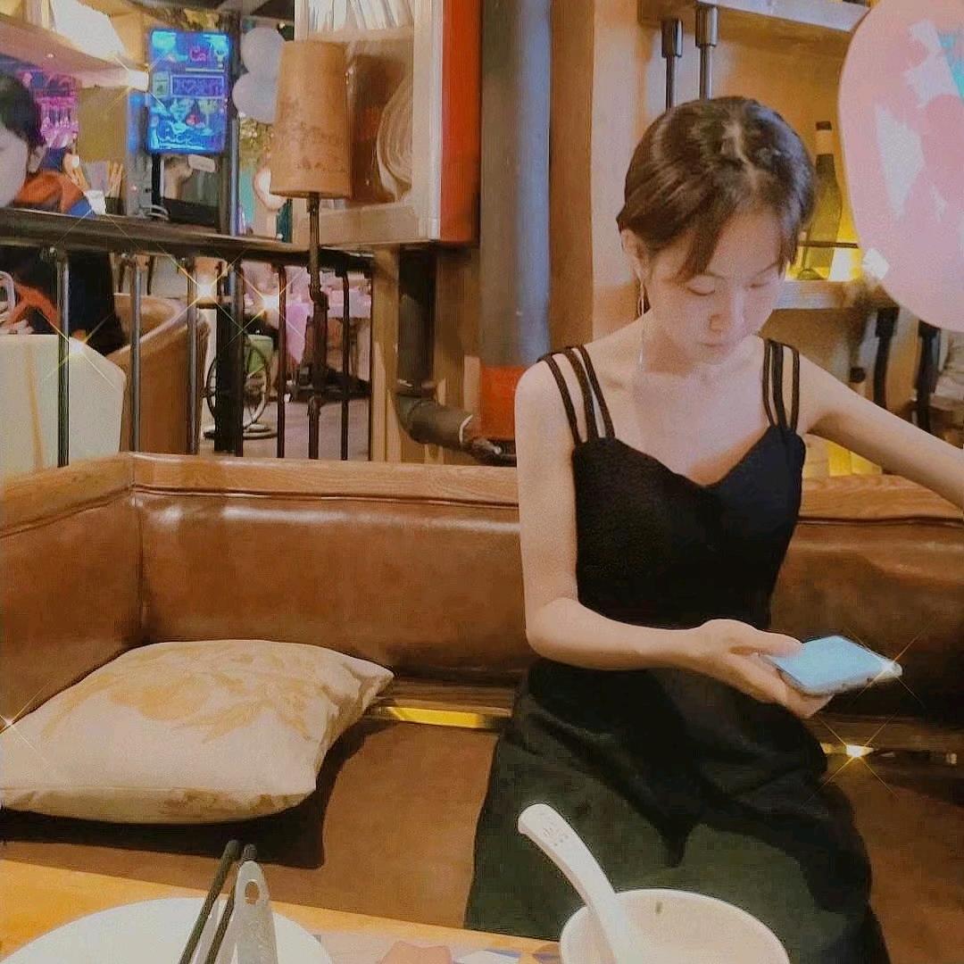 大角鹿瓷砖（合江店）兰妹