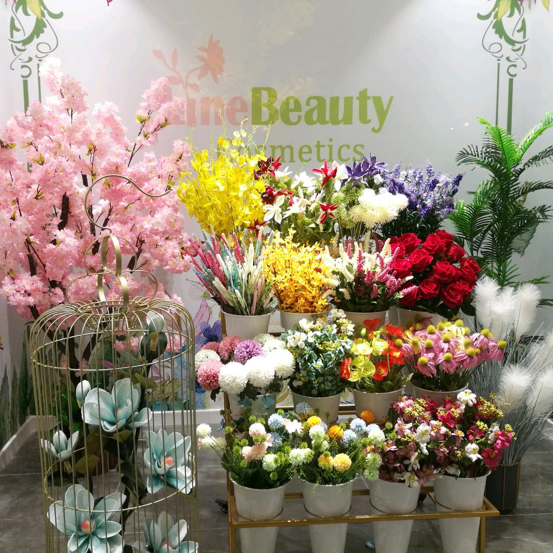 亲亲（努力涨粉 互关互助）