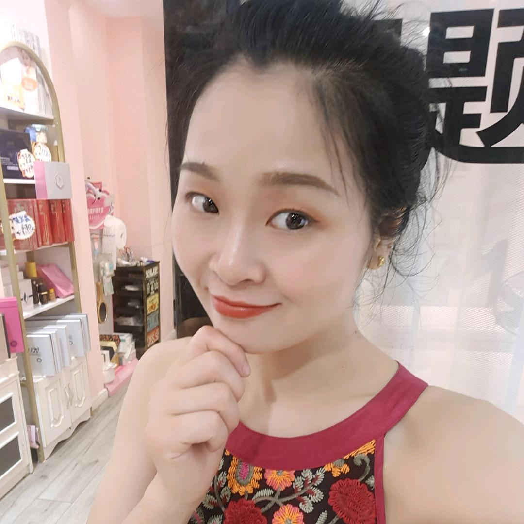 小春姐的曹氏冒菜店