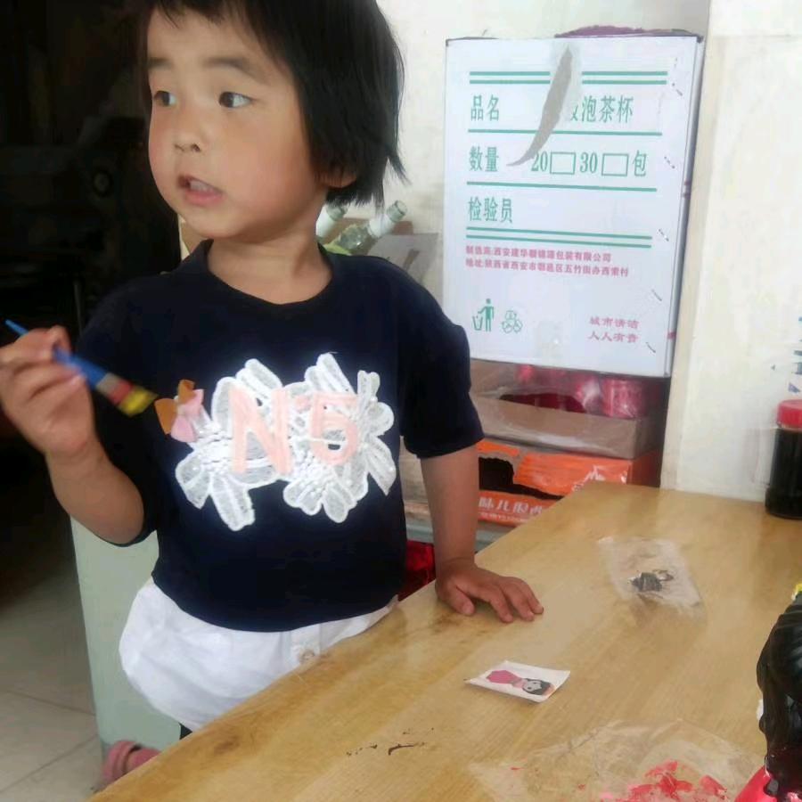 丹凤歆彤