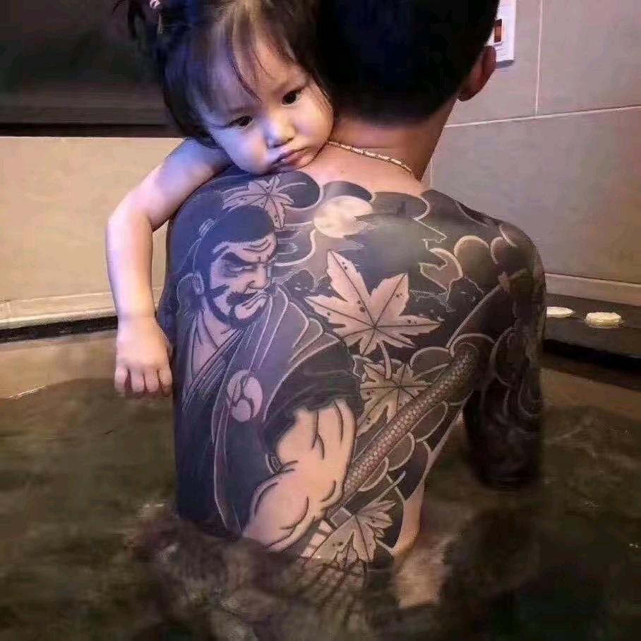 颖.