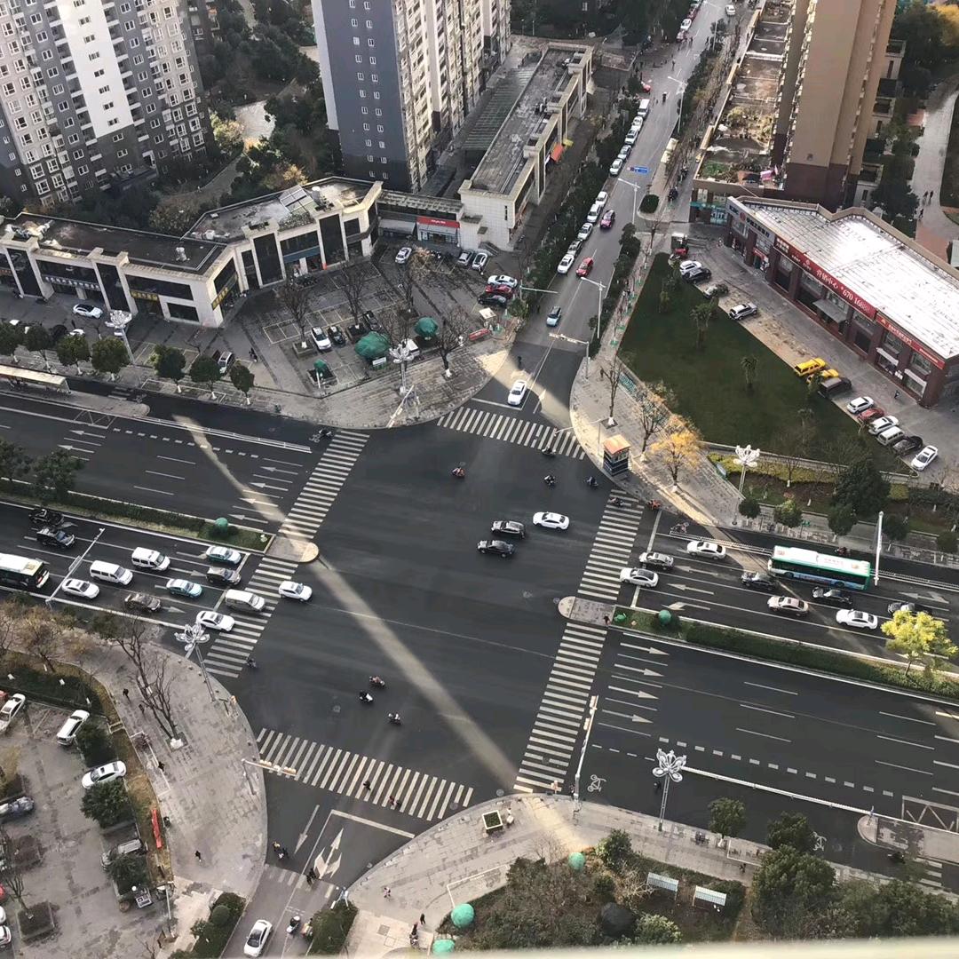 爱吃喆耳根的安喆