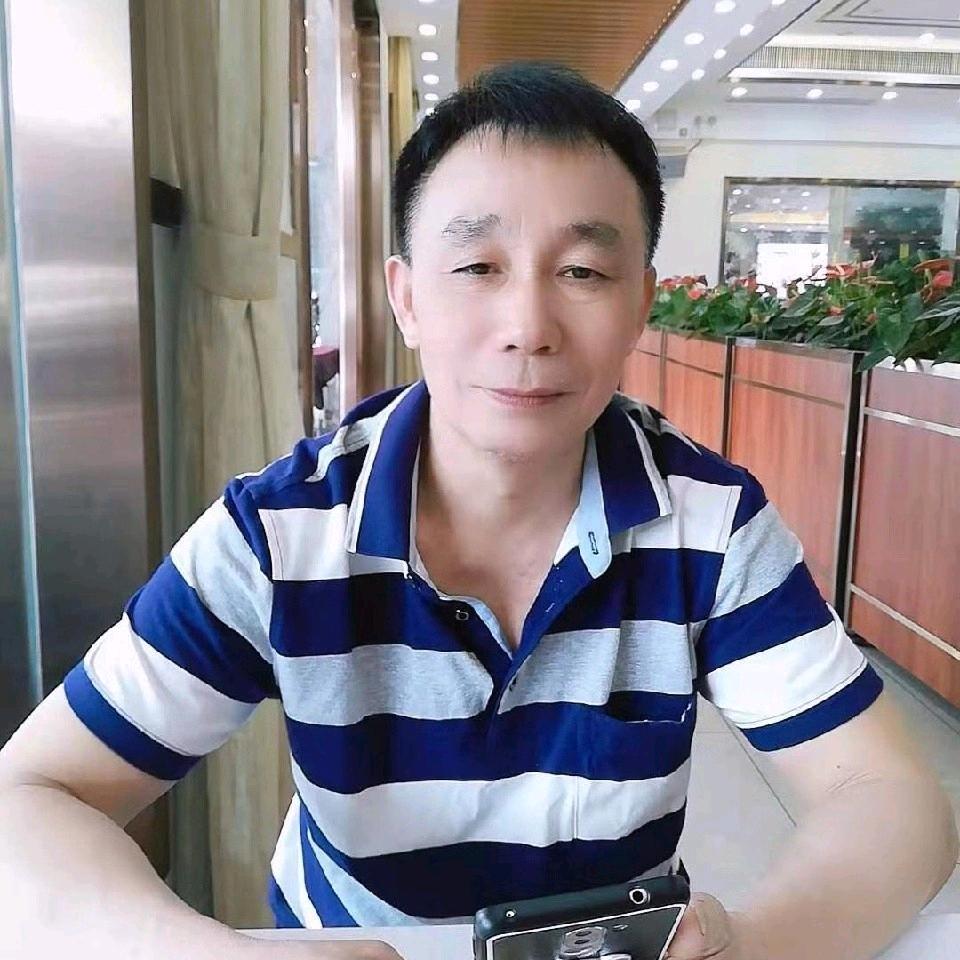 陈象史.健康长寿。