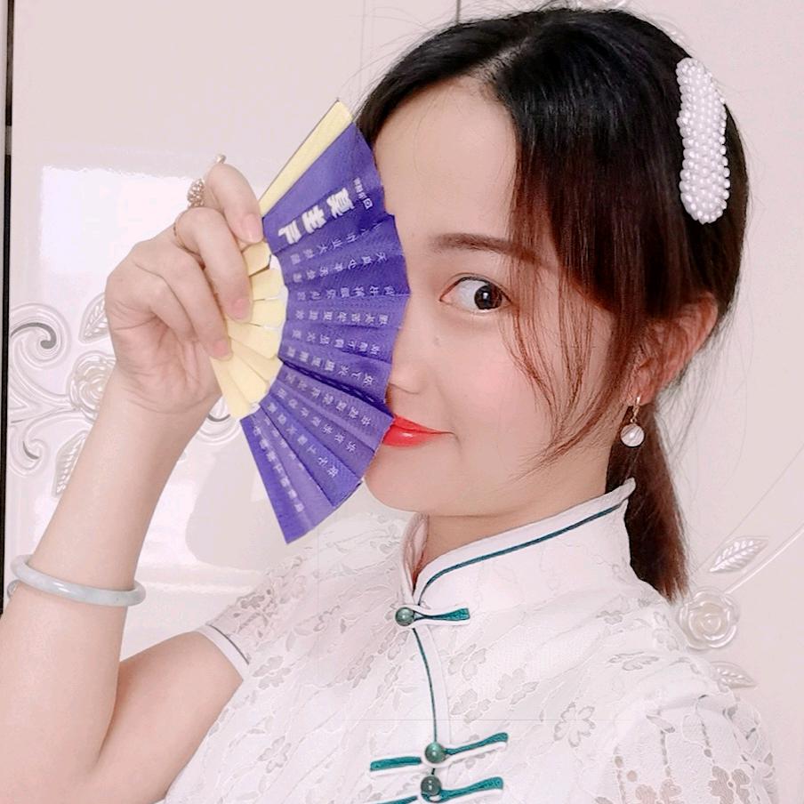 莉莉