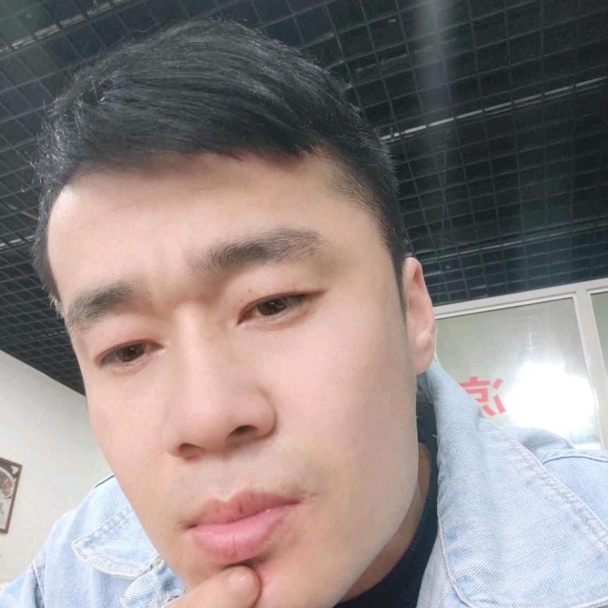 凹曼